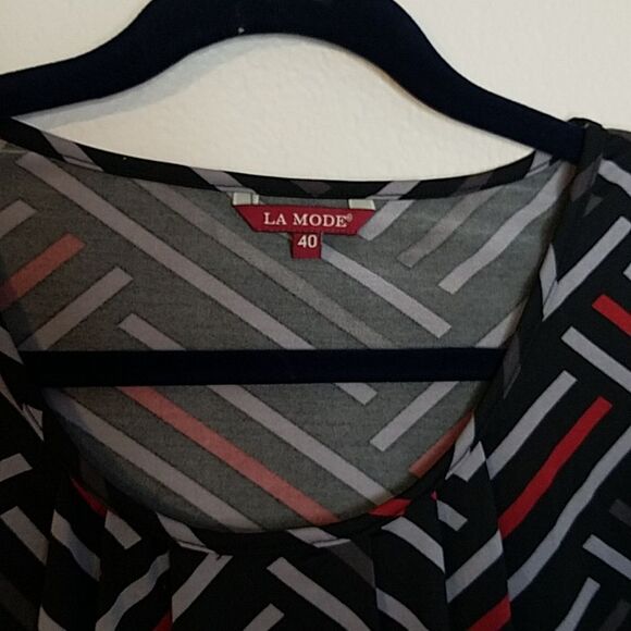 LA Mode short sleeve blouse size 40 - Picture 2 of 4